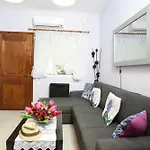 דירה Niriides Pool House 1&2 *