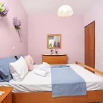 דירה Niriides Pool House 1&2