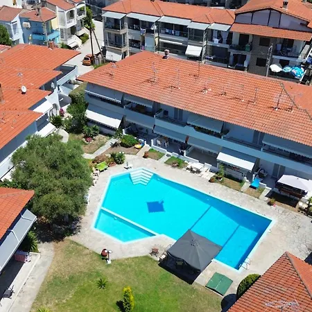 Niriides Pool House 1&2 Pefkochori