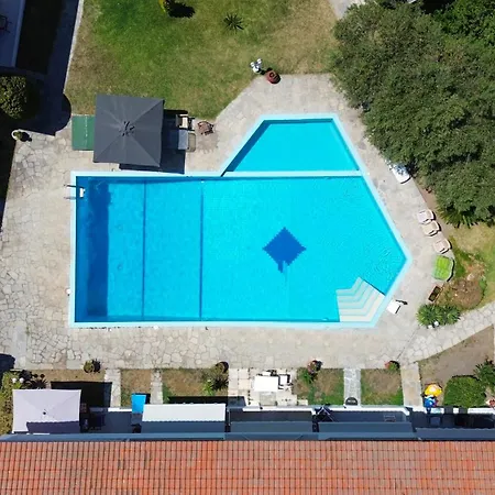 Daire Niriides Pool House 1&2