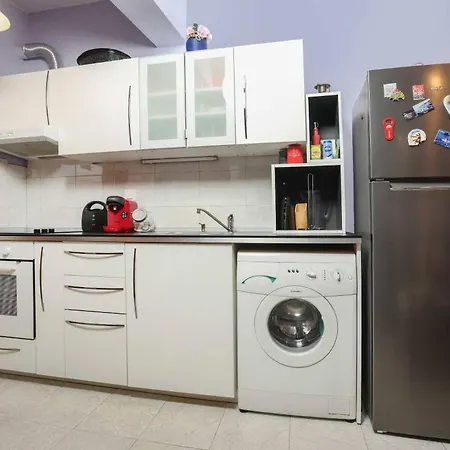 Apartament Niriides Pool House 1&2 *